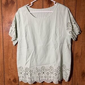 Women’s XXL Light Green Mint Eyelet Blouse – Chic Casual Elegant Top